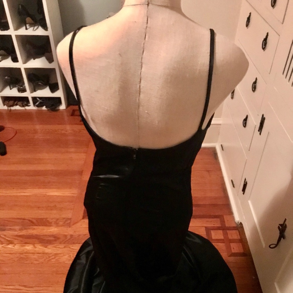 New Jessica McClintock Mermaid Gown in Black - Picture 3 of 6